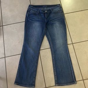 Maurices jeans size 12 short boot cut W 17 L 39